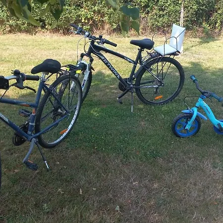 Les Vignes D'ygrande Homestay *